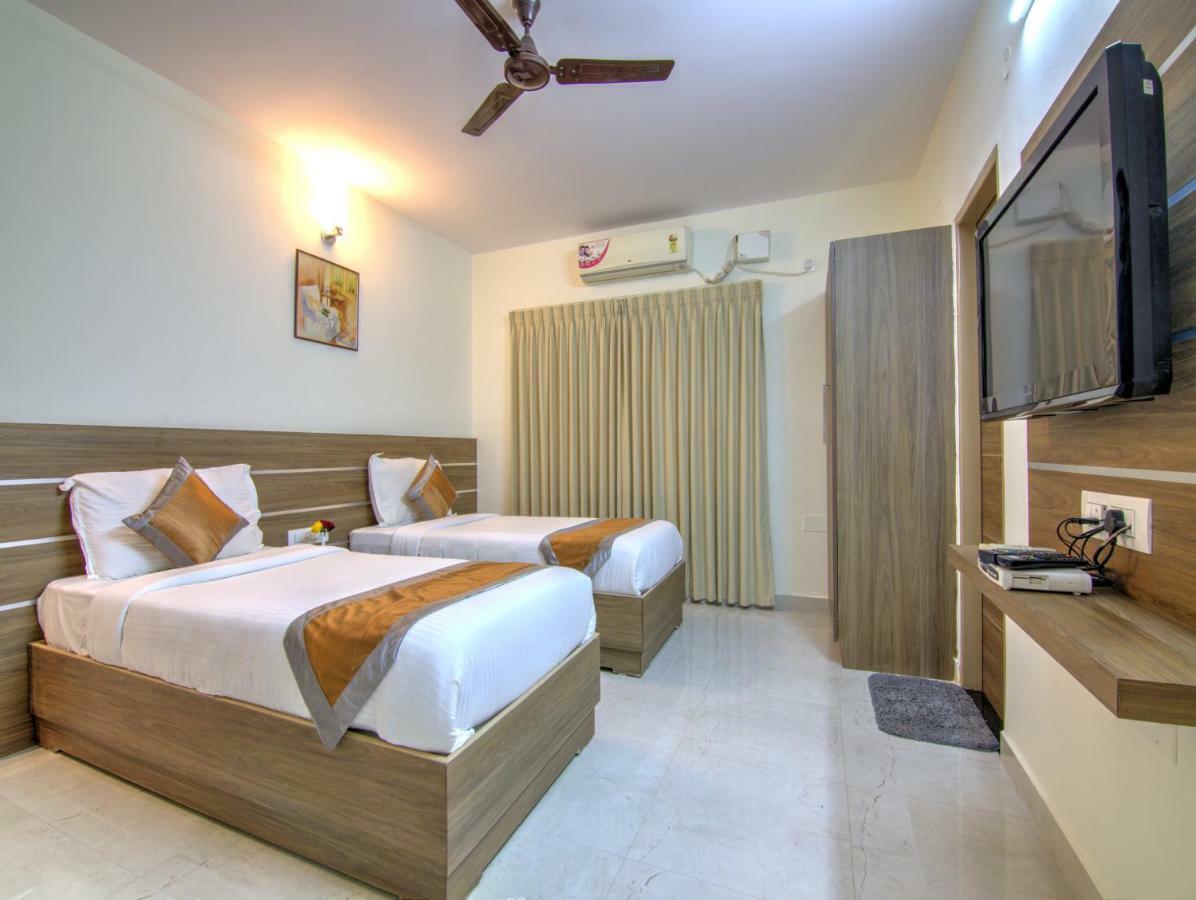 Sunshine Suites Grand Deluxe Бангалор Екстериор снимка